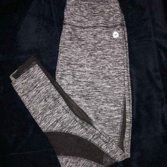 Hollister Pants - high waisted hollister leggings with mesh